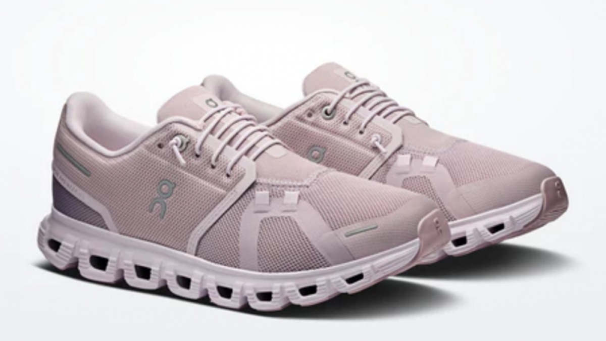 Terpopuler: Sepatu On Cloud hingga New Balance Diskon Besar, Lipstik SPF untuk Usia 50 Tahun