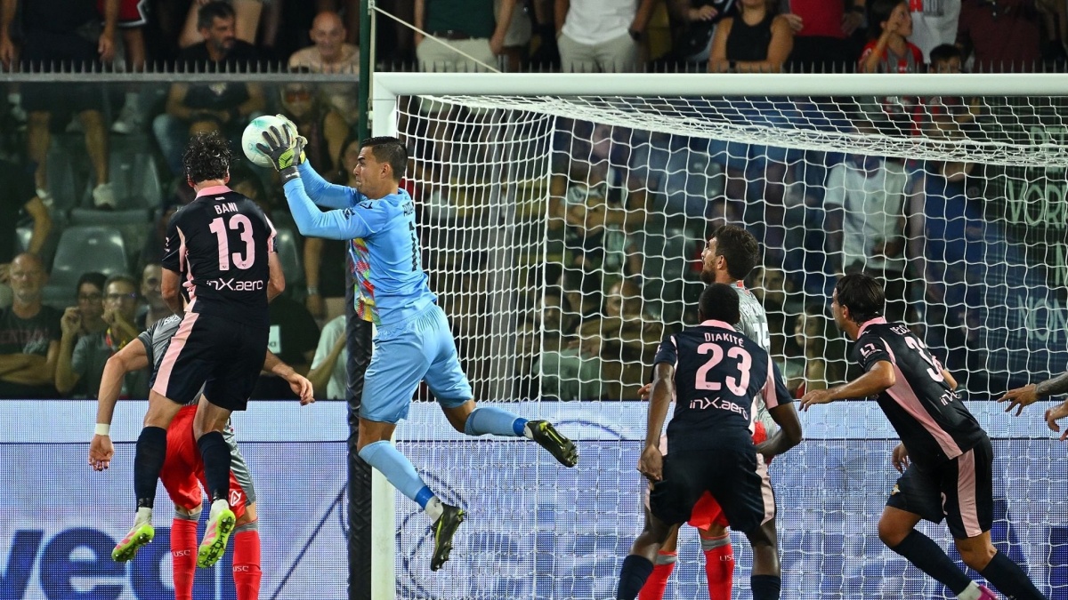 Rekor Penyelamatan Emil Audero Belum Cukup Tumbangkan Nilai Sempurna 10 Milik Kiper Genoa