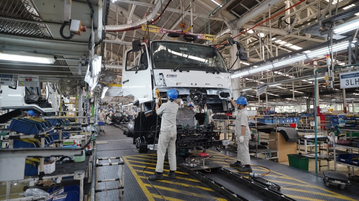 Pabrik Mitsubishi Fuso Siap Produksi Truk Listrik di Indonesia