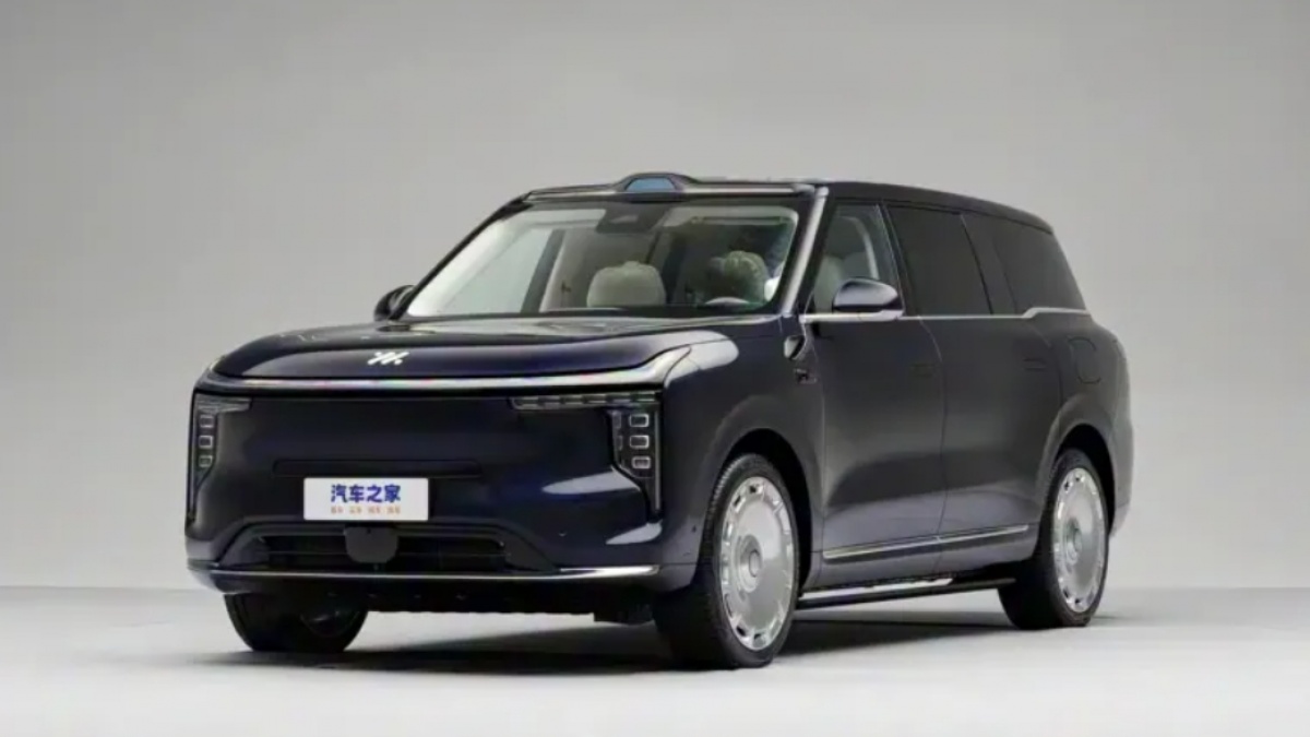 SUV China Bikin Geger, Spek Gahar dan Ada Shower Biar Segar