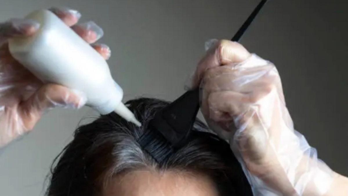 5 Rekomendasi Cat Rambut untuk Hempaskan Uban Usia 50 Tahun ke Atas