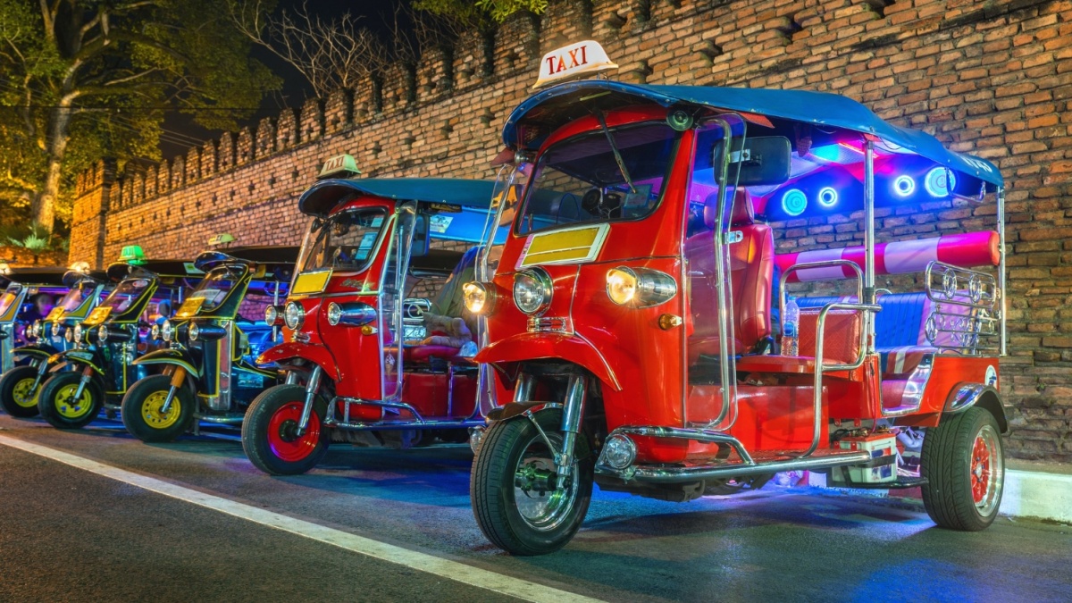 Sopir Bajaj di Tanah Abang Diperas Preman Rp100 Ribu per Hari, Kaca Dipecah Jika Tak Bayar