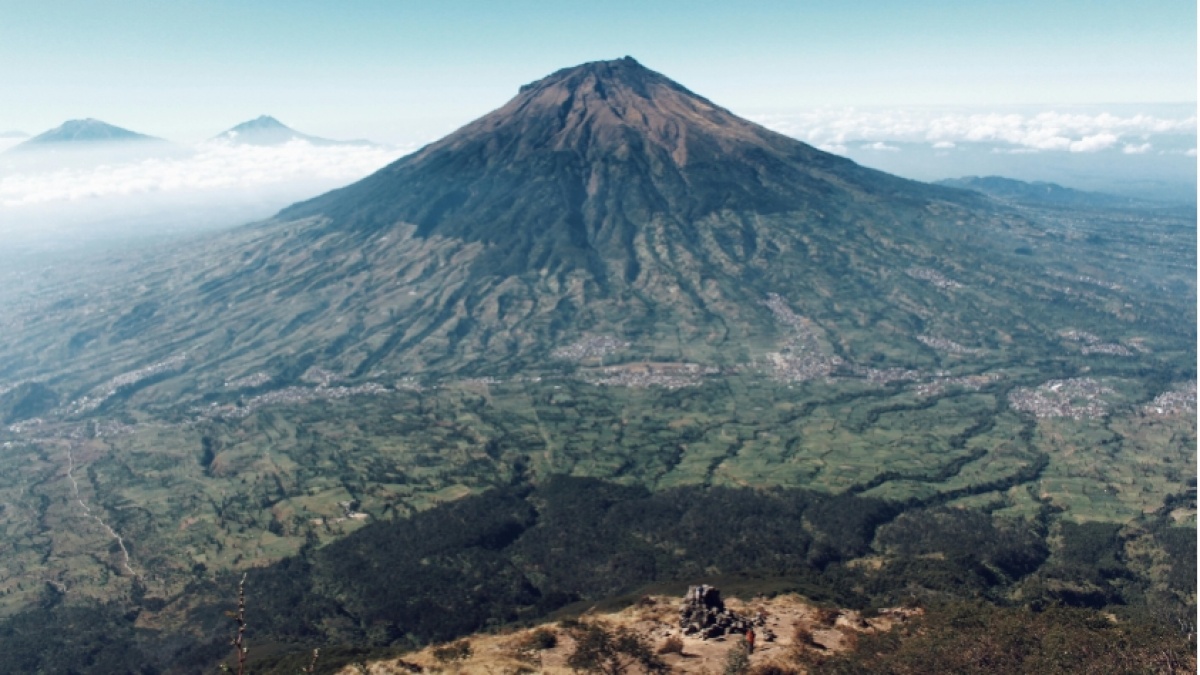 10 Destinasi Pendakian Terbaik di Jawa Tengah untuk Petualang Sejati
