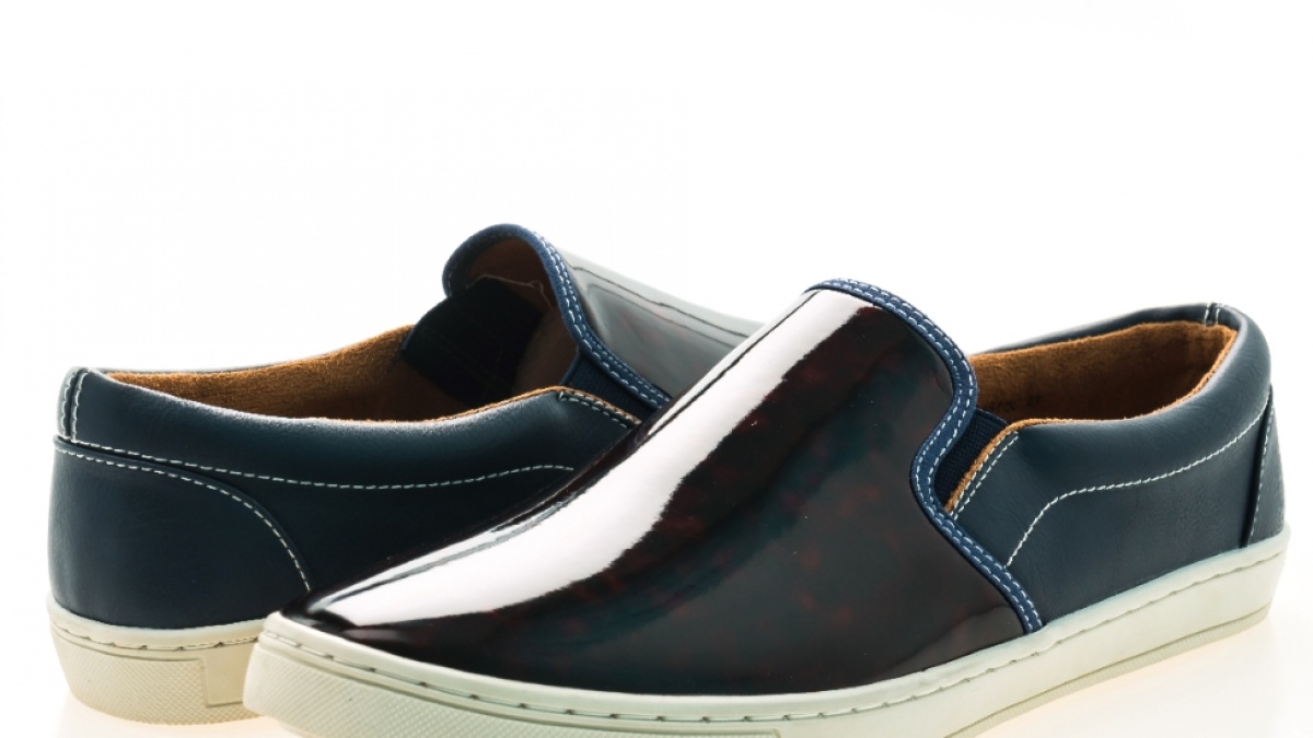 5 Rekomendasi Sepatu Slip On Lokal yang Murah dan Stylish, Nyaman Mulai Rp90 Ribuan