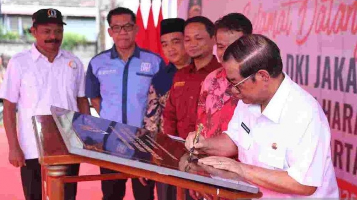 Dari Tanah Merah Menjadi Kampung Tanah Harapan, Pramono Janjikan Pembangunan Total dan Banjir Bansos