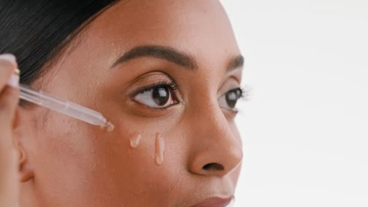 5 Rekomendasi Serum Penghilang Flek Hitam Usia 40 Tahun, Cocok Buat Ibu Rumah Tangga