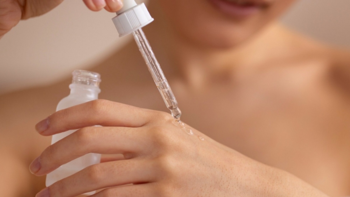 5 Rekomendasi Body Serum yang Cepat Mencerahkan Kulit Kusam, Mulai Rp20 Ribuan