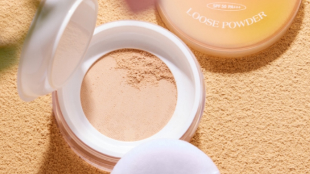 Stop Komedo! 7 Bedak Tabur Non-Comedogenic Terbaik yang Bikin Wajah Matte Tahan Lama