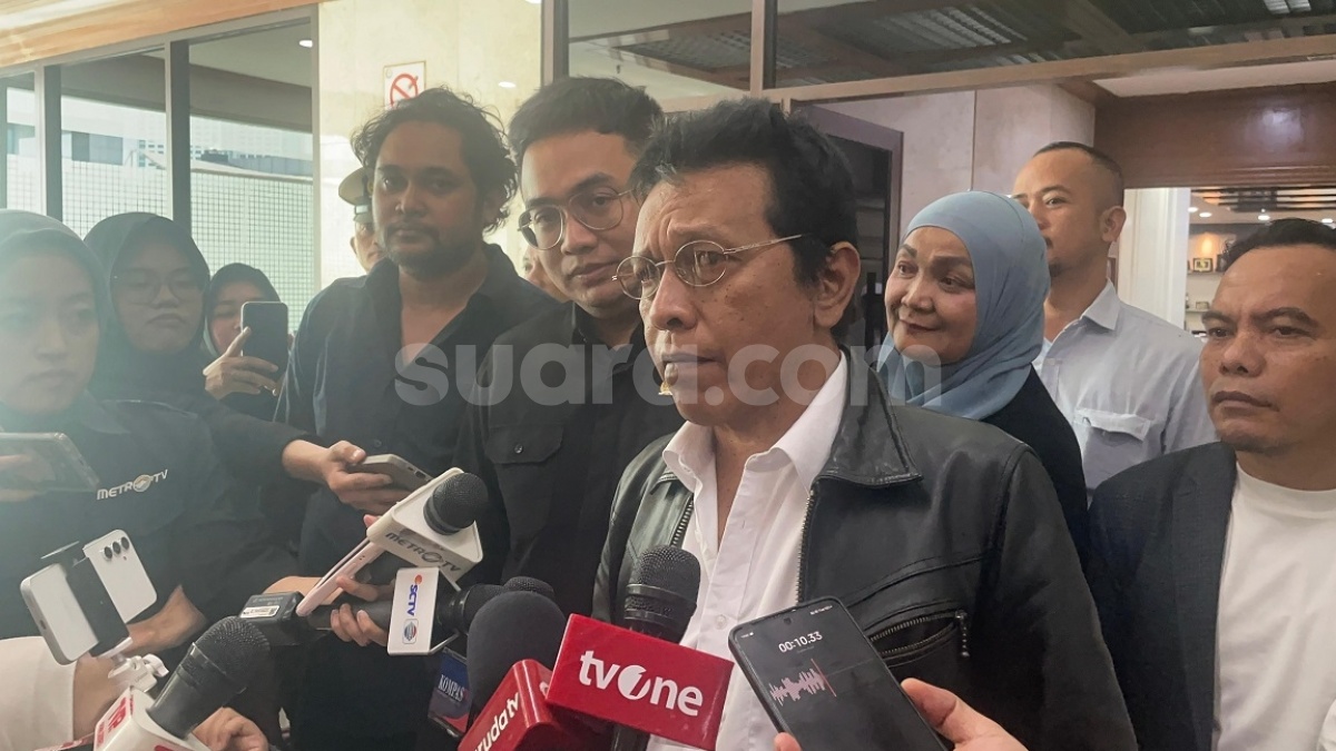 Adian Napitupulu Siap Temui Purbaya Bawa Data: Milenial-Gen Z Justru Suka Produk Thrifting
