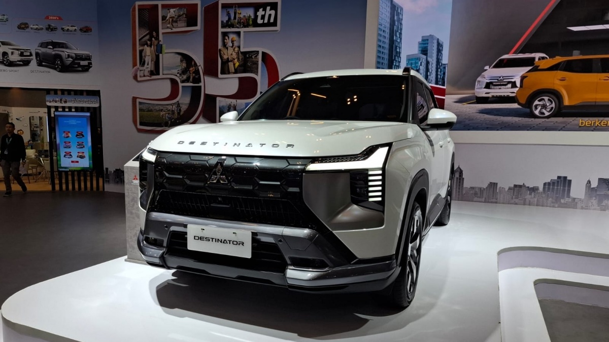 Mitsubishi Lampaui Target Penjualan di GJAW 2025, Destinator Paling Bikin Penasaran