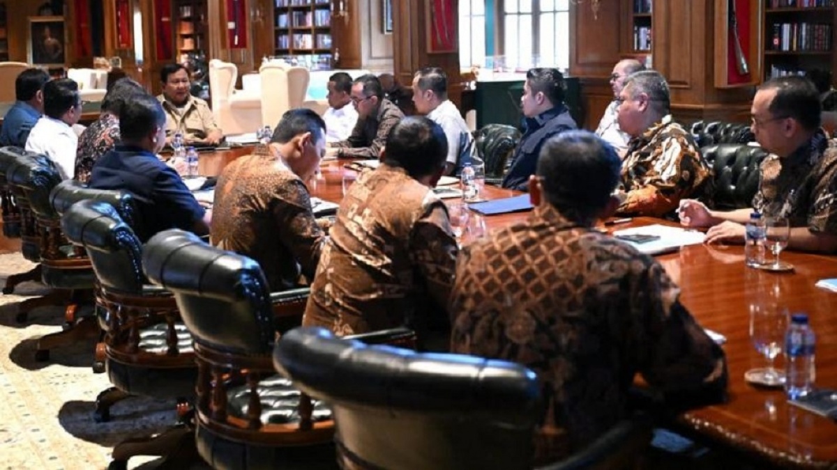 Prabowo Kumpulkan Jajaran di Hambalang, Bahas Penertiban Kawasan Hutan dan Pertambangan Ilegal