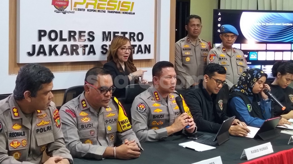 Polda Metro Jaya Kerahkan 1.255 Personel Amankan Persija vs Borneo FC di JIS