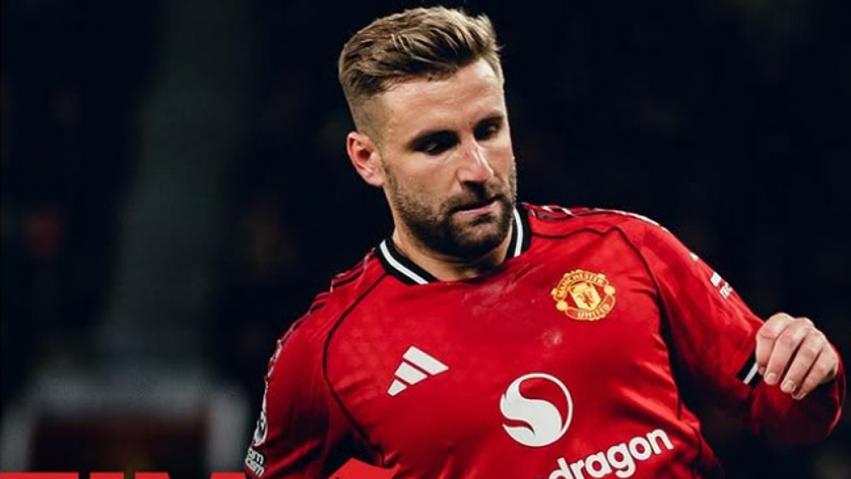 Manchester United Dibuat Malu Everton, Gary Neville Hajar Luke Shaw