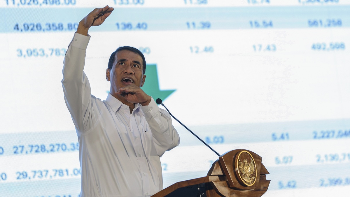 Presiden Minta Pabrik Gula Wajib Punya Kebun Tebu
