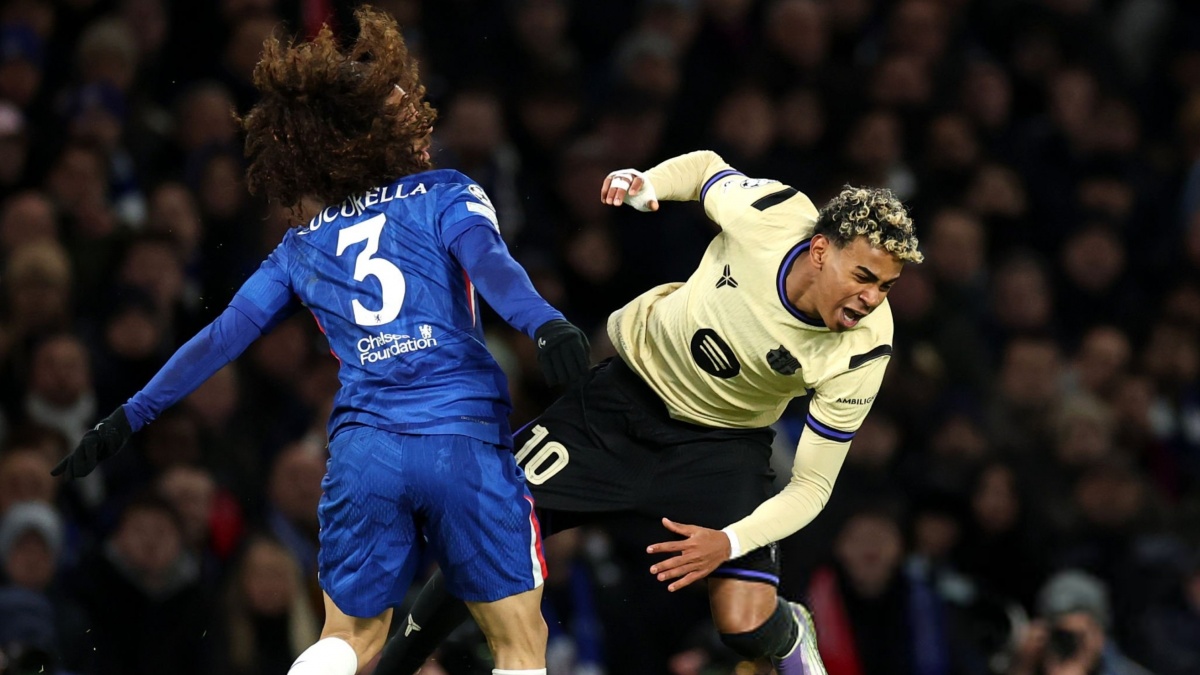 Lamine Yamal Dibuat Mati Kutu, Legenda MU Puji Setinggi Langit Marc Cucurella
