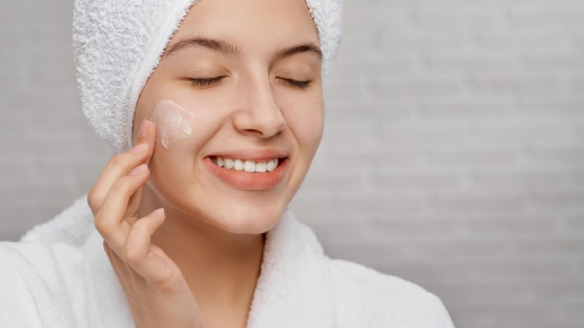 5 Moisturizer Korea untuk Ibu Rumah Tangga Usia 40-an, Wajah Jadi Lembap dan Glowing