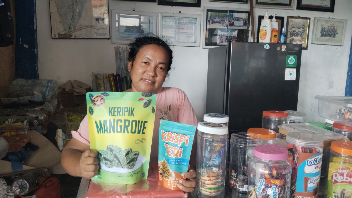 Kisah Perempuan Tambakrejo Bangun Ketangguhan Pesisir Lewat Olahan Mangrove