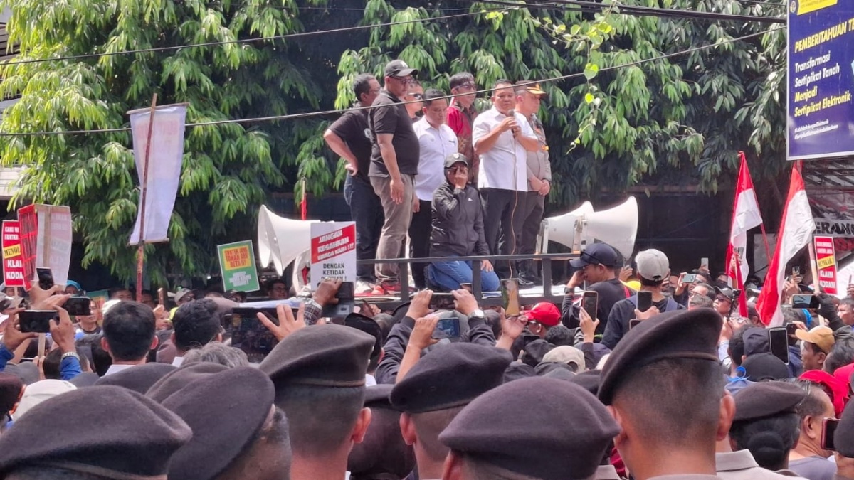 Ratusan Warga Demo, Kepala BPN Jakut Janji Buka Blokir Tanah dalam Seminggu