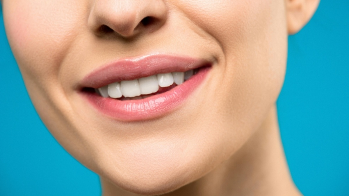 Stop Jilat Bibir! Ini 6 Rahasia Ampuh Atasi Bibir Kering Menurut Dokter