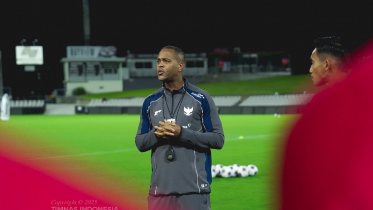 Patrick Kluivert Natal Tahun Lalu Wawancara Jadi Pelatih Timnas, Kini Sibuk Gendong Cucu