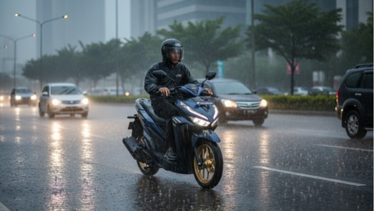 8 Tips Merawat Motor saat Musim Hujan, Cegah Mogok dan Karatan
