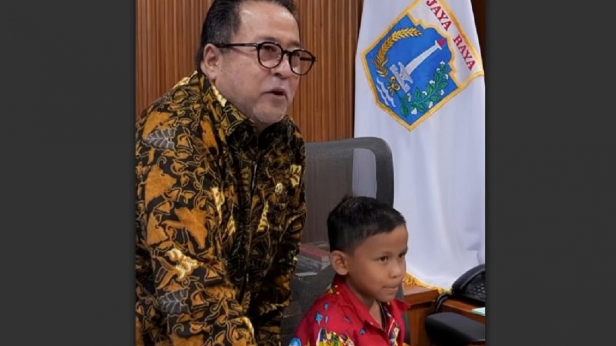 Viral Bocah SD PP Naik KRL Tangerang-Jakarta Demi Sekolah, Rano Karno: Kamu Hebat Nak!