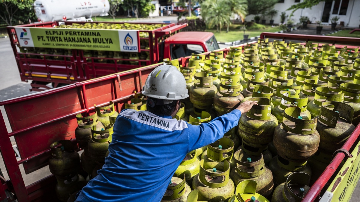 Permintaan Melonjak, ESDM Pakai Jalur Udara Distribusi LPG ke Wilayah Terdampak Banjir