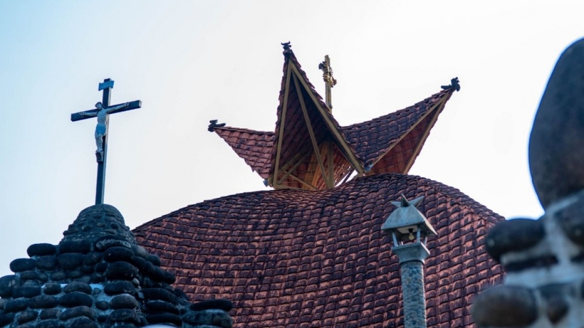 Bukan Sekadar Gereja: Inilah 'Rumah Bunda' di Lereng Gunung Wilis yang Menawarkan Kedamaian Batin