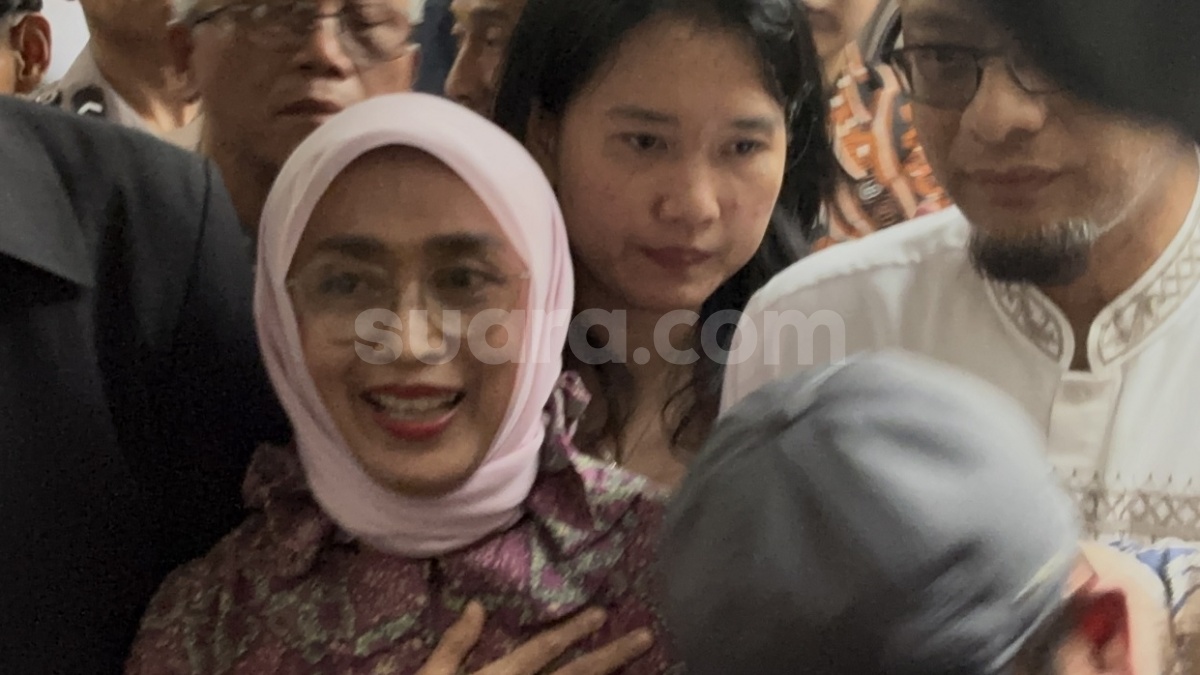 Senyum Merekah Ira Puspadewi, Eks Dirut ASDP Resmi Bebas dari Rutan KPK