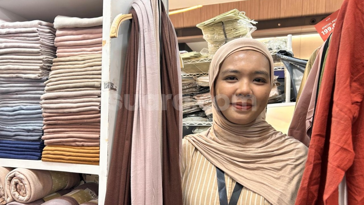 Tips Pilih Hijab untuk Liburan: Pashmina Rayon Bambu Paling Dicari Gen Z