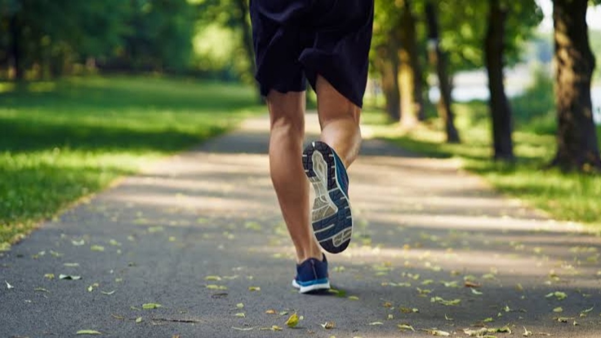 Jangan Sampai Cedera! Ini 5 Cara Membedakan Sepatu Running Ori dan KW