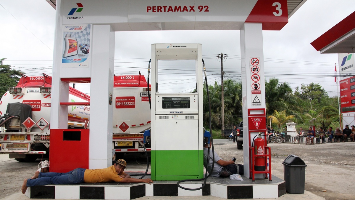 Pertamina Gunakan Jalur Udara Kirim BBM ke Wilayah Aceh yang Terisolir