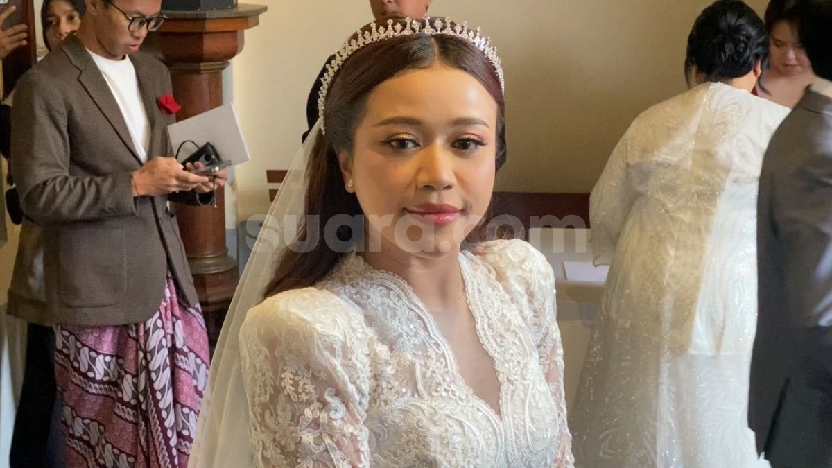 Gaun Pengantin Brisia Jodie Ternyata Terinspirasi Gaya Kate Middleton