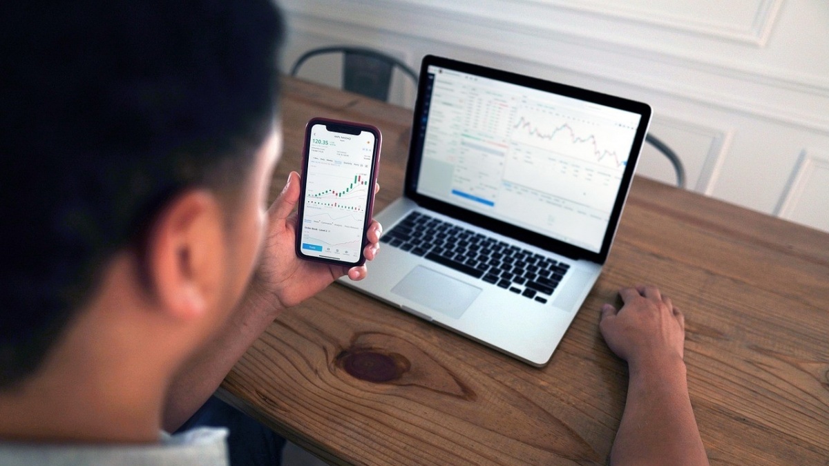 Panduan Cepat untuk Menambahkan Umpan Kripto ke MetaTrader 5 Tanpa Coding Apa Pun