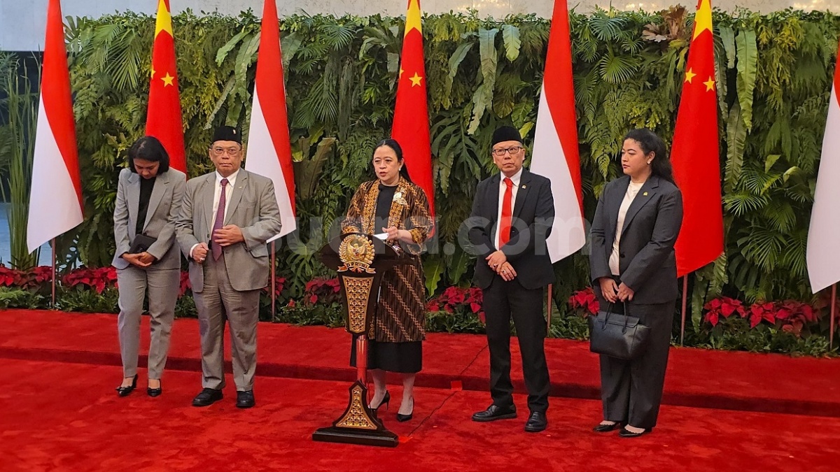 Puan Maharani Soal Bantuan Bencana Dilempar dari Heli: Jaga Martabat Korban