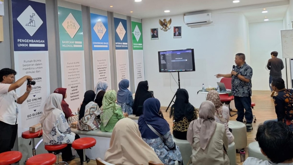 Rumah BUMN Telkom Dorong Digitalisasi UMKM Pekalongan Naik Kelas dengan Teknologi AI