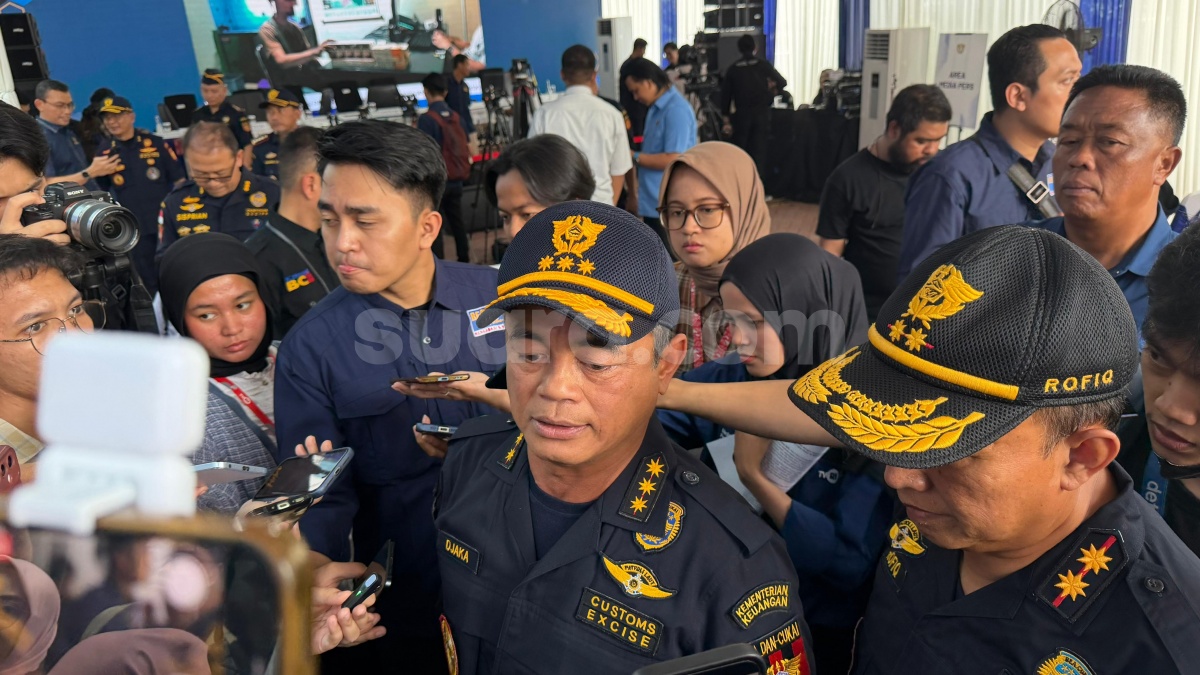 Dirjen Bea Cukai Djaka Budi Utama Diduga Terima SGD 213.600 di Kasus Suap Blueray Cargo!