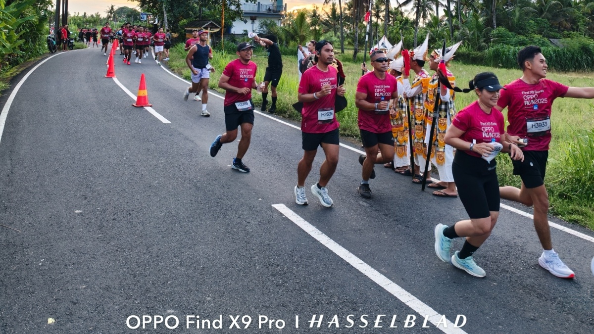 Kolaborasi OPPO dan Garuda Indonesia Hadirkan Pengalaman Premium dari Langit hingga Race Track
