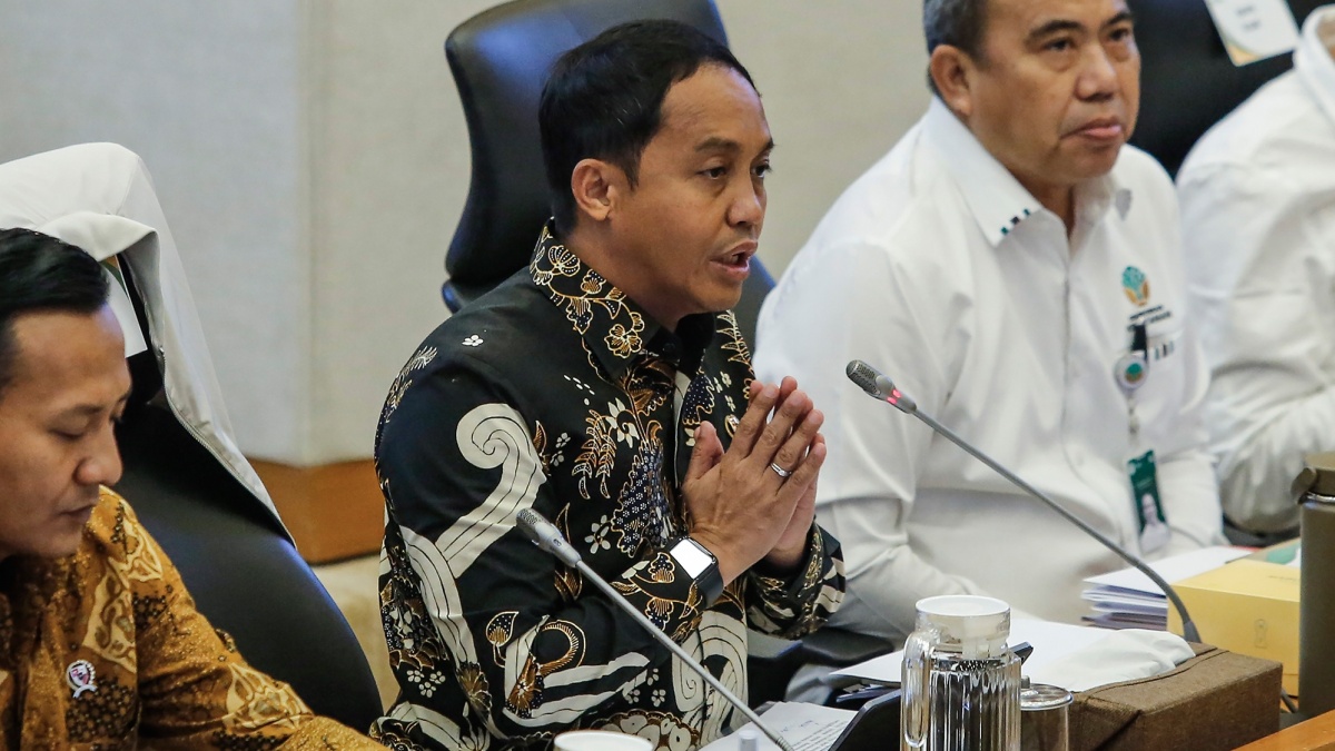 Baru Lapor Tolak Suap Usai OTT Bupati Kuansing, Menhut Raja Juli Tetap Berpeluang Diperiksa KPK!