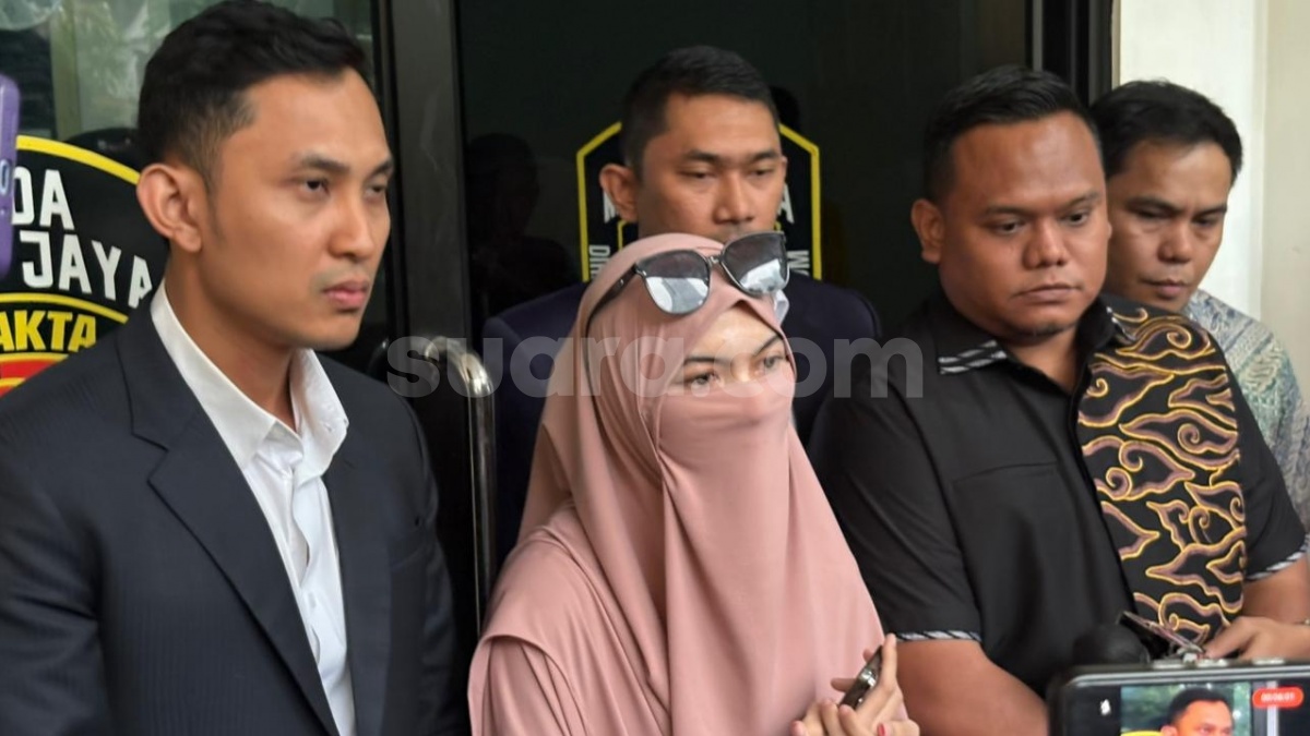 Padahal Baru Ketemu, Wardatina Mawa Sebut Insanul Fahmi Fitnah Dilarang Bertemu Anak