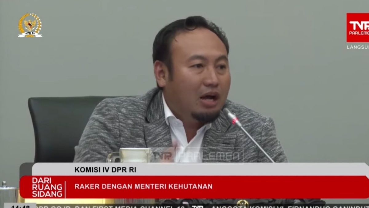 DPR Desak Menhut Raja Juli Mundur Jika Tak Sanggup Atasi Banjir Sumatra