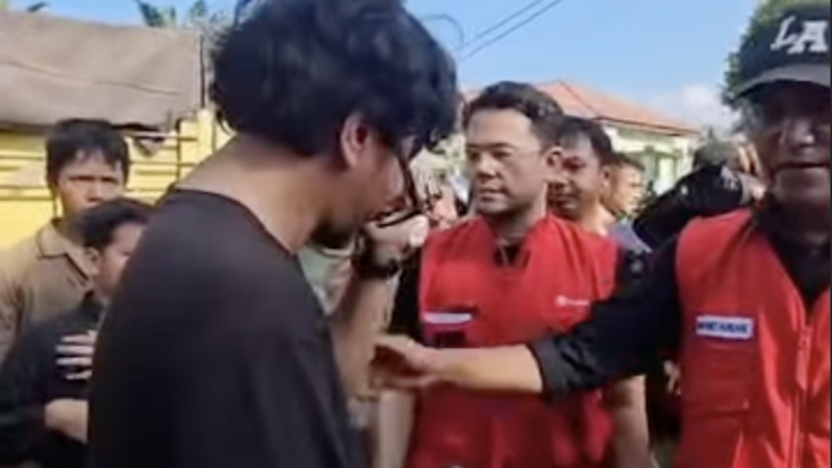 Aceh Tamiang Mencekam: Ferry Irwandi Menangis Harap Bantuan, Minta Warga Terus Bertahan
