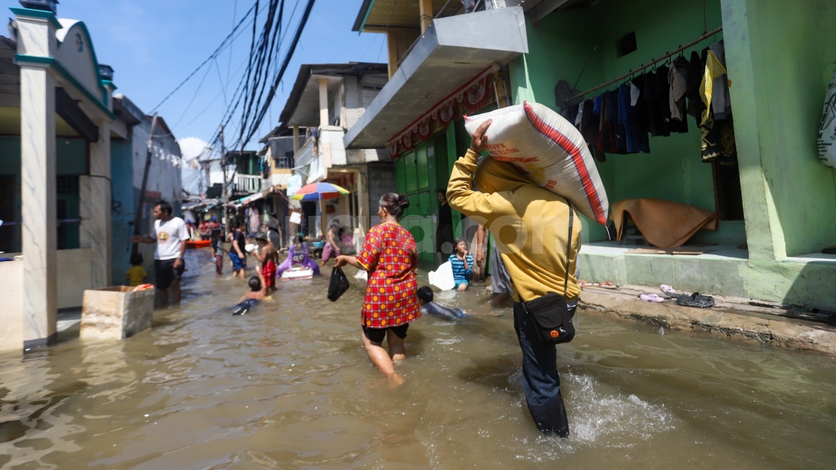 5 RT di Kepulauan Seribu Masih Terendam Banjir Rob Setinggi 20 Cm