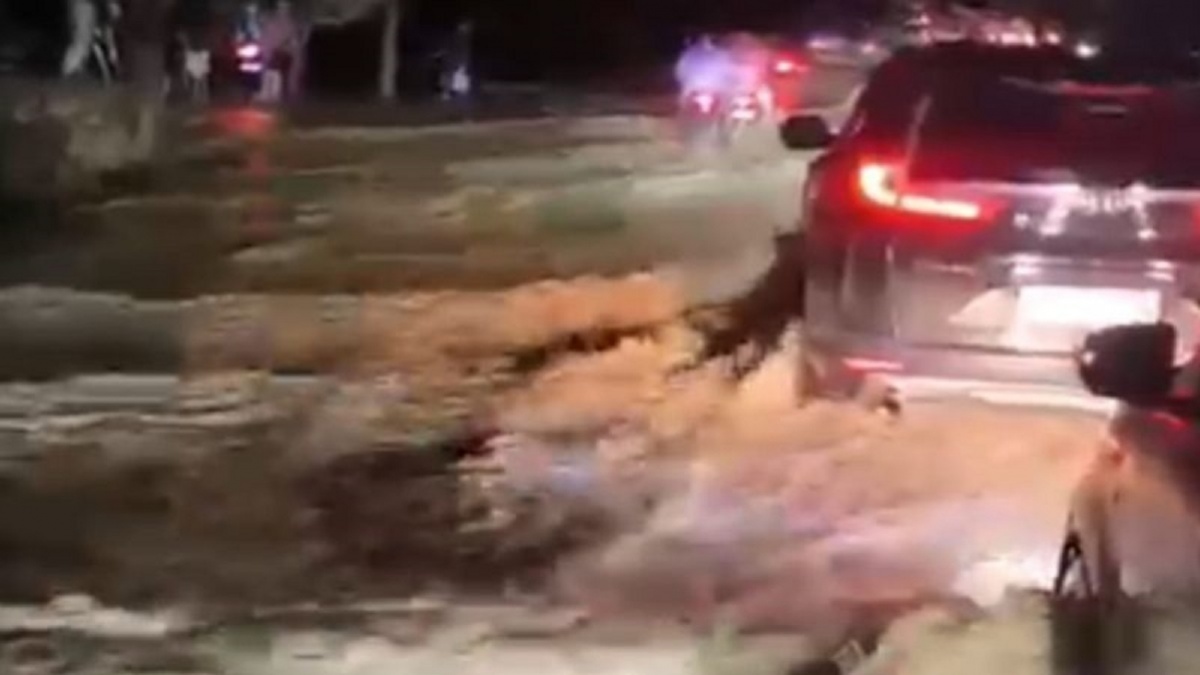 Jalan Lintas Pidie Jaya - Bireuen Aceh Kembali Lumpuh Diterjang Banjir Minggu Dini Hari