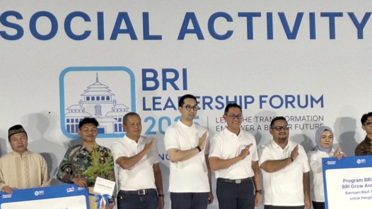 BRI Peduli Tanam 3.000 Pohon dan Bagikan Paket Sembako Senilai Rp1,5 Miliar di Bandung