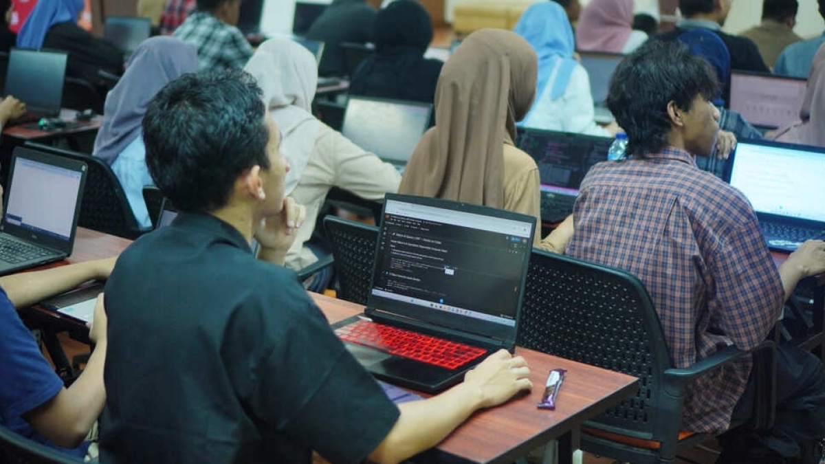 Telkom & Universitas Negeri Padang Resmikan Digistar Club, Cetak Talenta AI Unggul di Sumbar