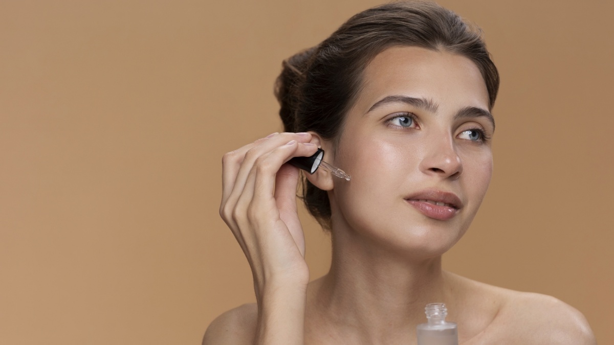 4 Face Oil Anti-Aging untuk Usia 40-an, Atasi Tekstur Kulit dan Flek Hitam