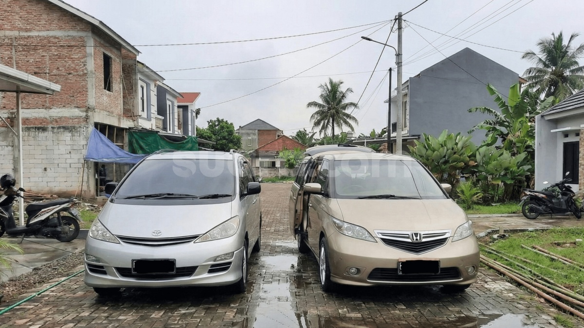 10 Mobil Bekas Alternatif Alphard di Bawah 100 Juta, MPV Mewah Gak Perlu Kredit