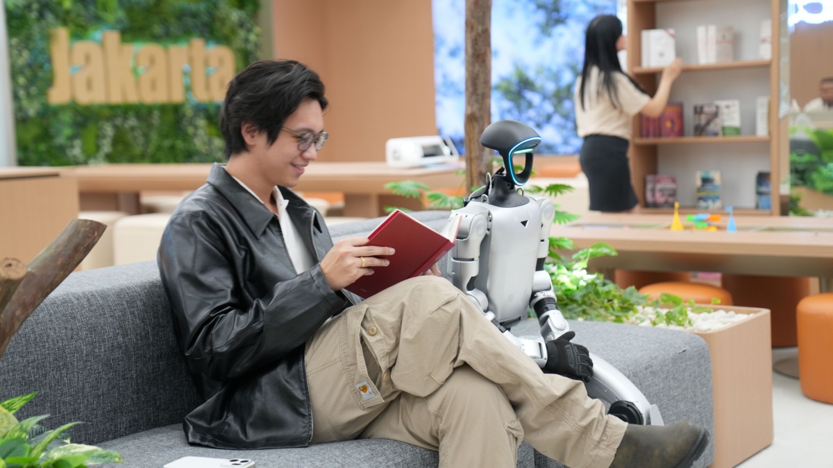Oppo Sulap Flagship Store Ini Jadi "Third Living Space" Futuristik Lengkap dengan Robot AI!