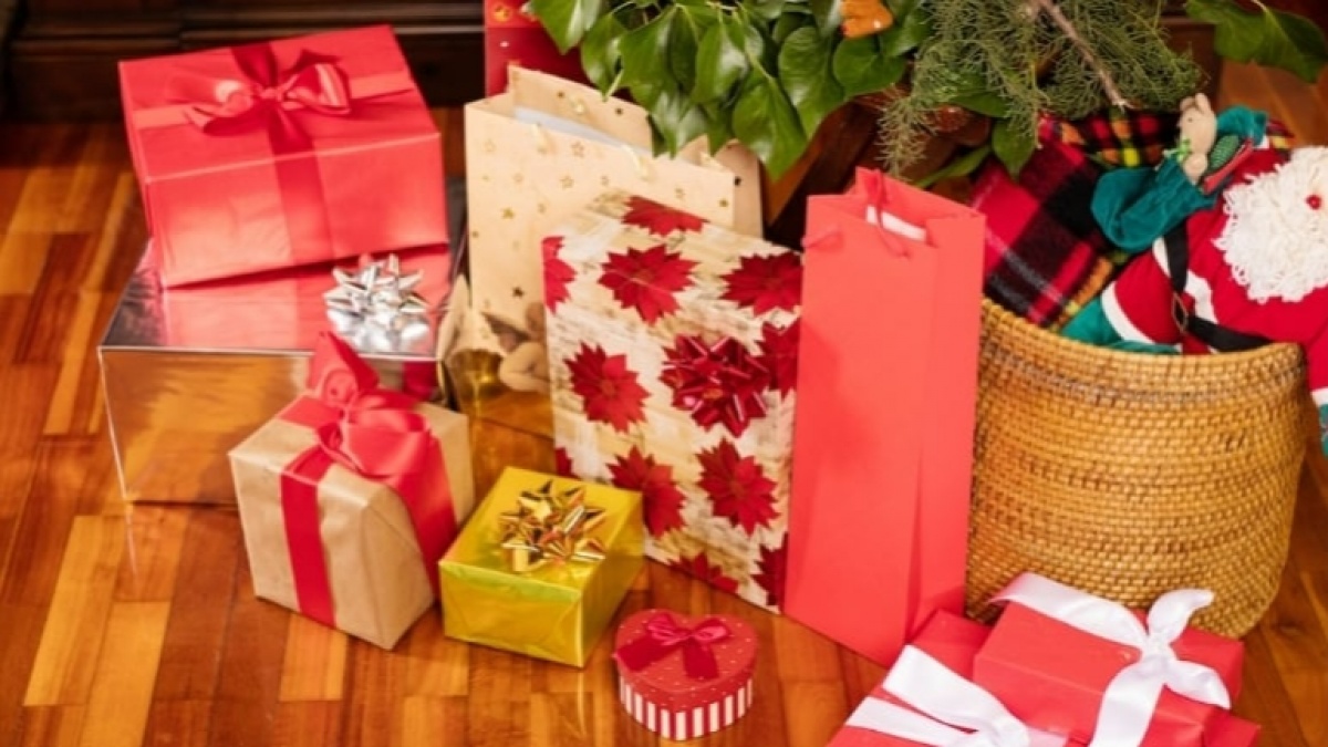 10 Ide Tukar Kado Natal Rp10 Ribu, Lebih Berkesan dari Hadiah Mahal